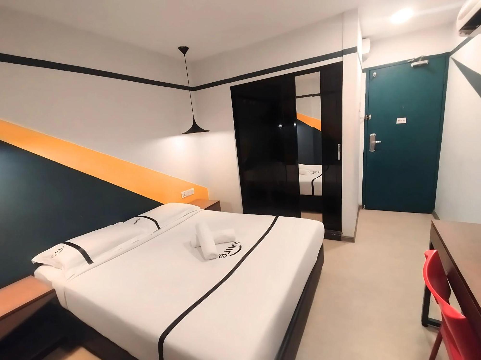 Smile Hotel C180 Cheras Selatan Экстерьер фото