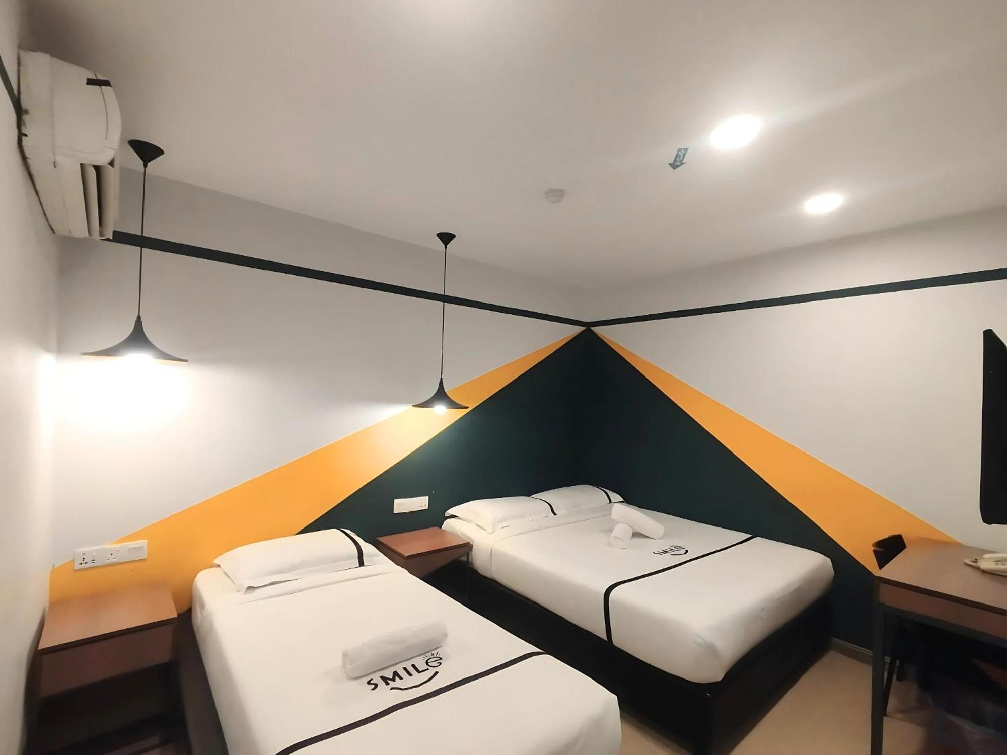 Smile Hotel C180 Cheras Selatan Экстерьер фото